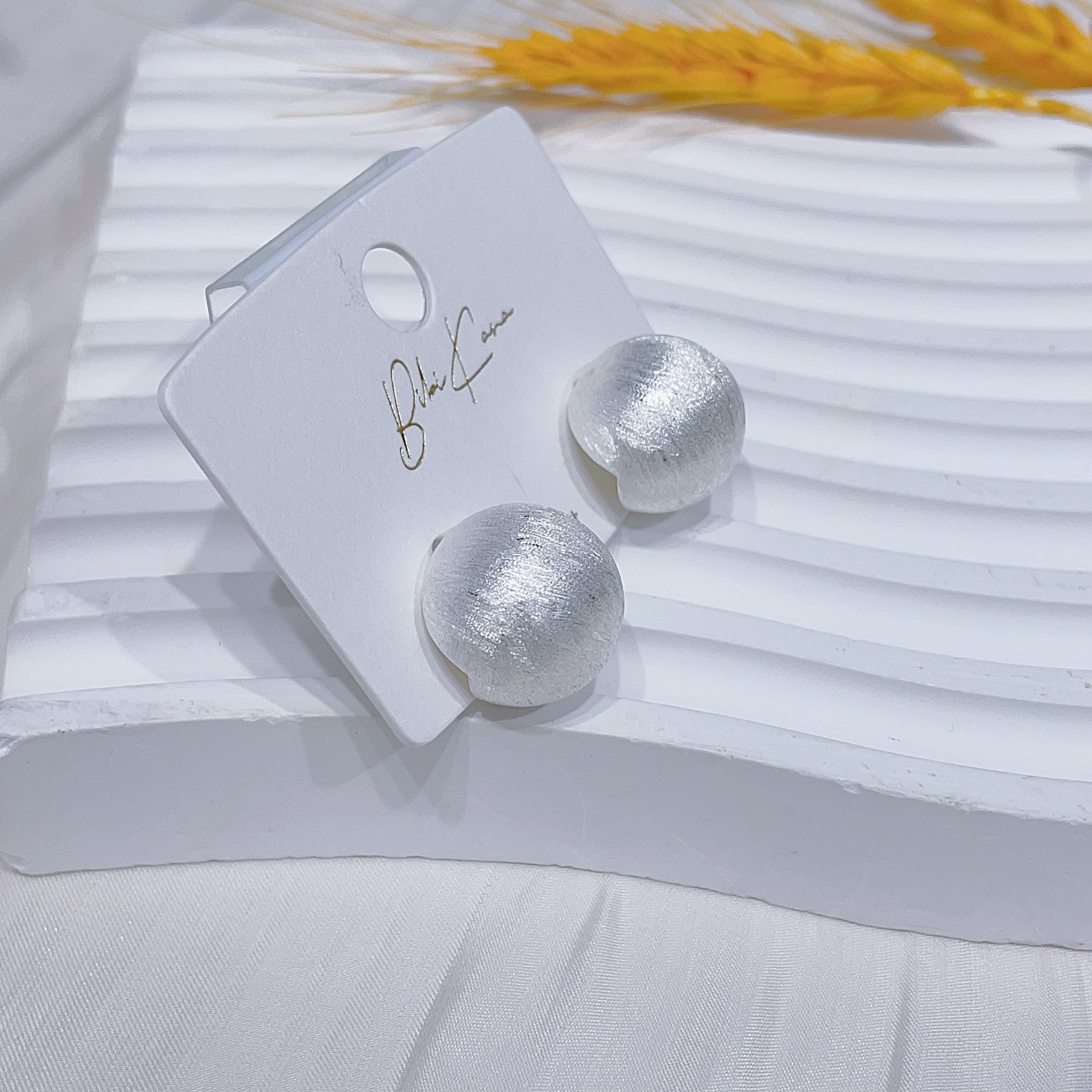 时尚精致小巧耳钉详情图7