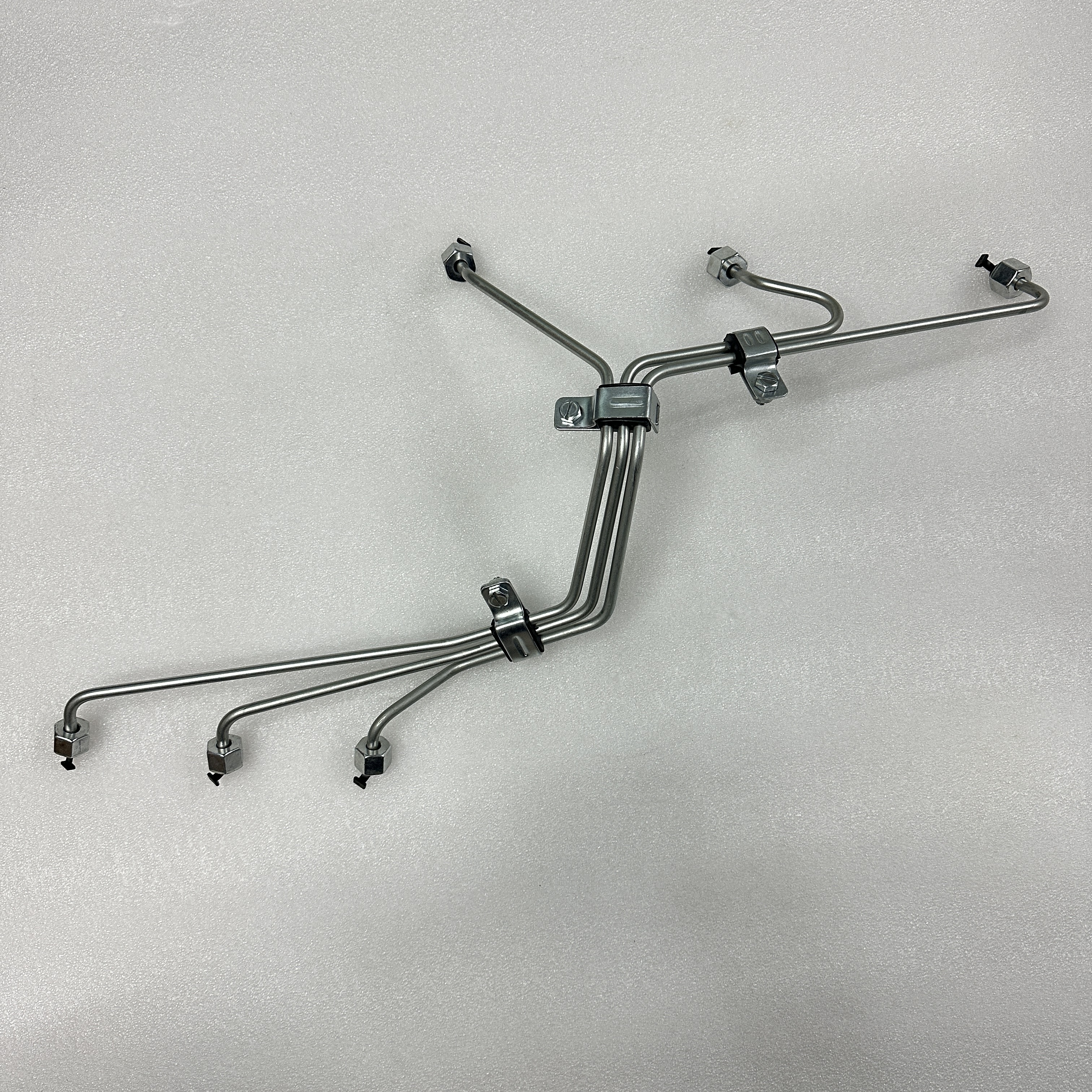 تنطبق الملحقات الخاصة بالشاحنات على أنابيب الضغط 1394857 الخاصة بالمحركات في داف X95. Item Picture