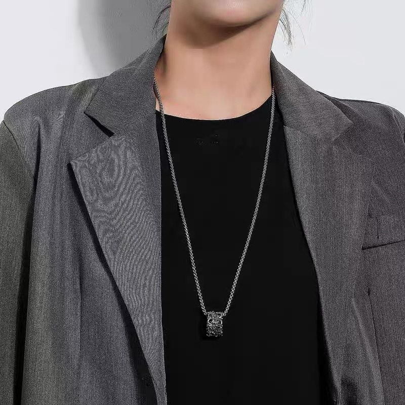 Factory direct sales of DUKATO's new in-stock titanium steel cross necklace, hip-hop men and women's trendy geometric hollow ring ring and circular pendant detail image 4