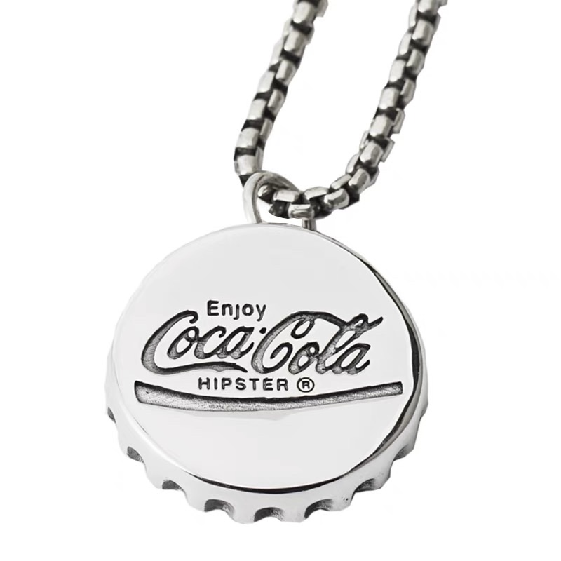 Factory direct sales of trendy brand bottle cap necklaces for men and women, long ins style punk hip-hop pendants, fashionable retro and cool accessories detail image 5