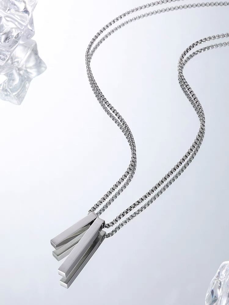 Factory direct sales titanium steel necklaces for men and women, with a trendy and unique design sense. ins cold style pendants, simple and versatile hip-hop sweatshirt chain accessories detail image 3
