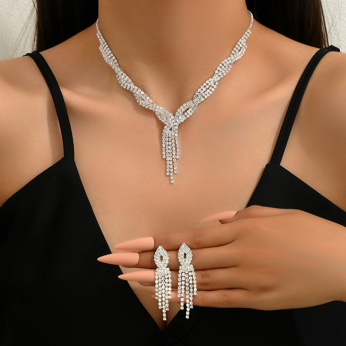 Necklace fashion bride jewelry chain necklace, European and American wedding accessories wholesale, banquet dress necklace set detail image 8