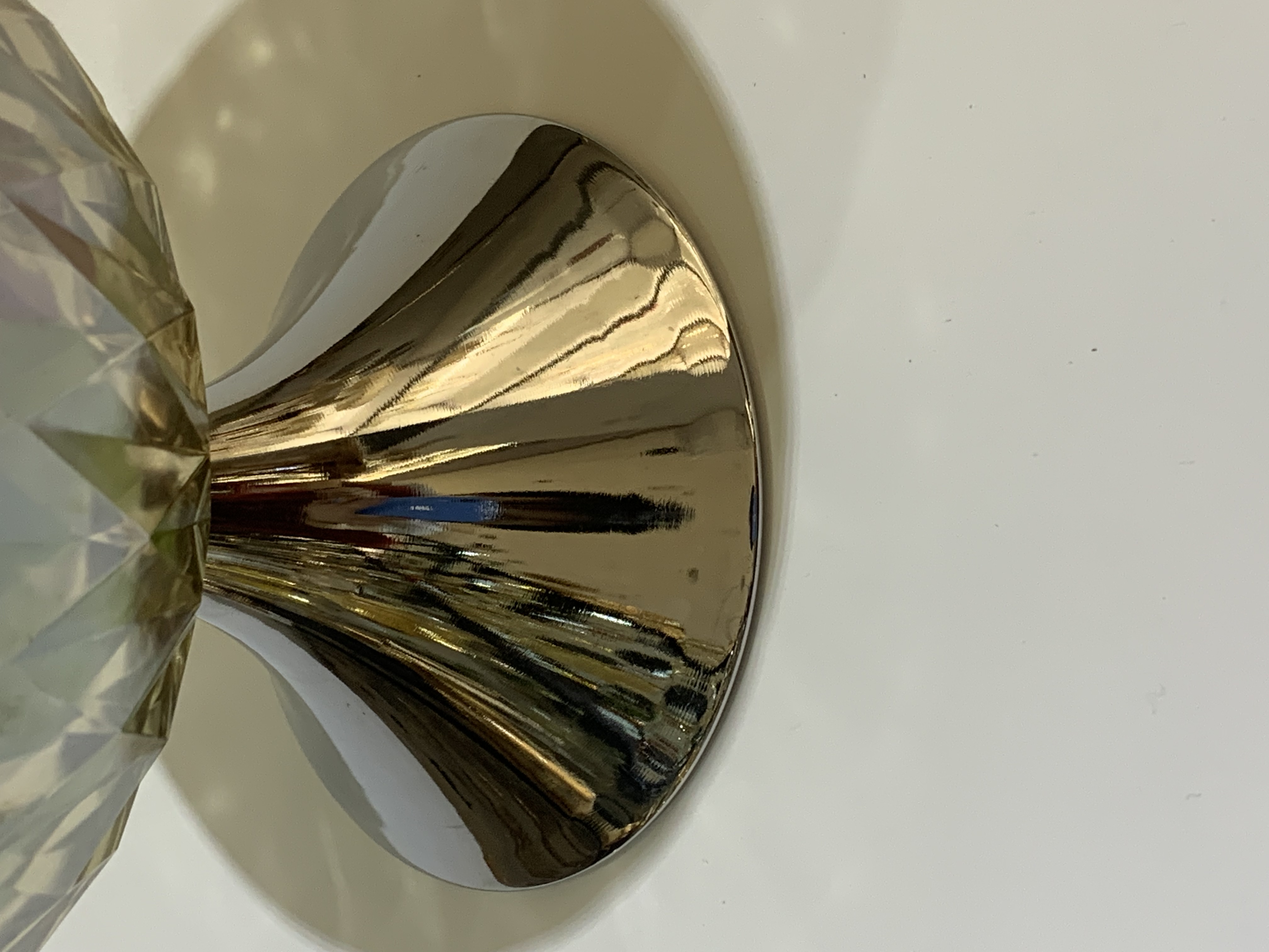 وفي ذلك الوقت، كان هناك الكثير من الفواكه في شكل زجاج من الزهور detail image 5