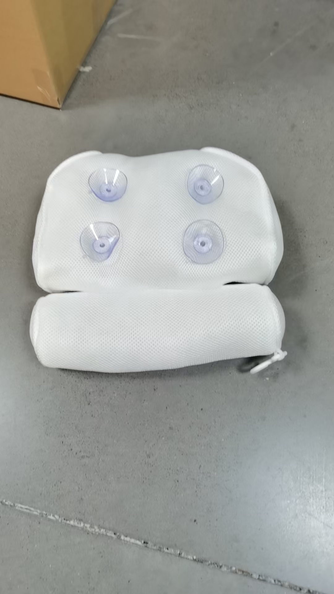 Cross-Border Pillow Bathroom Suction Pillow Hotel Washable Cushion 3D Mesh Bath Pillow Spa Headrest Bathtub In Stock Application Scenario