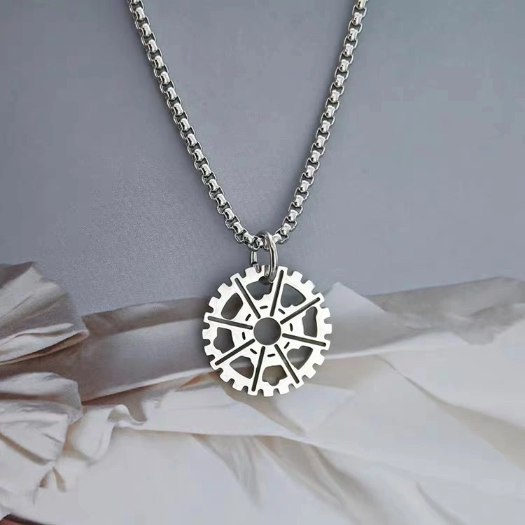 Factory direct sales: Simple and niche design, broken gear pendant necklace, men's and women's trendy brand, hip-hop personality spring and summer accessories, titanium steel pendant detail image 5