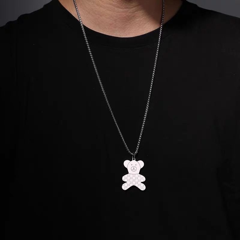 厂家直销钛钢项链小熊吊坠潮秋冬季小众设计感时尚个性潮毛衣链