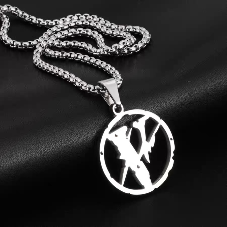 Factory direct sales: Hiroshi Fujiwara Lightning Collaboration necklace, titanium steel student pendants for boys and girls, hip-hop punk trendy accessories detail image 4