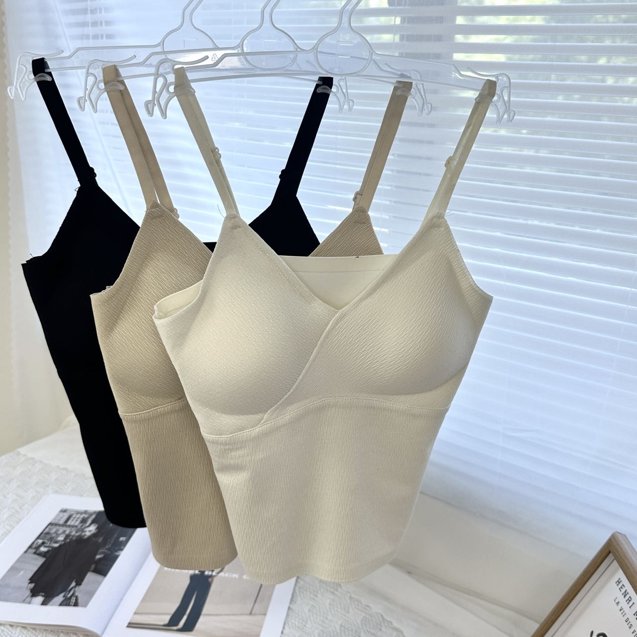 Empire 3267 All-Fit Top Top Women's Camisole Tank Top With Adjustable Latex Coaster Straps