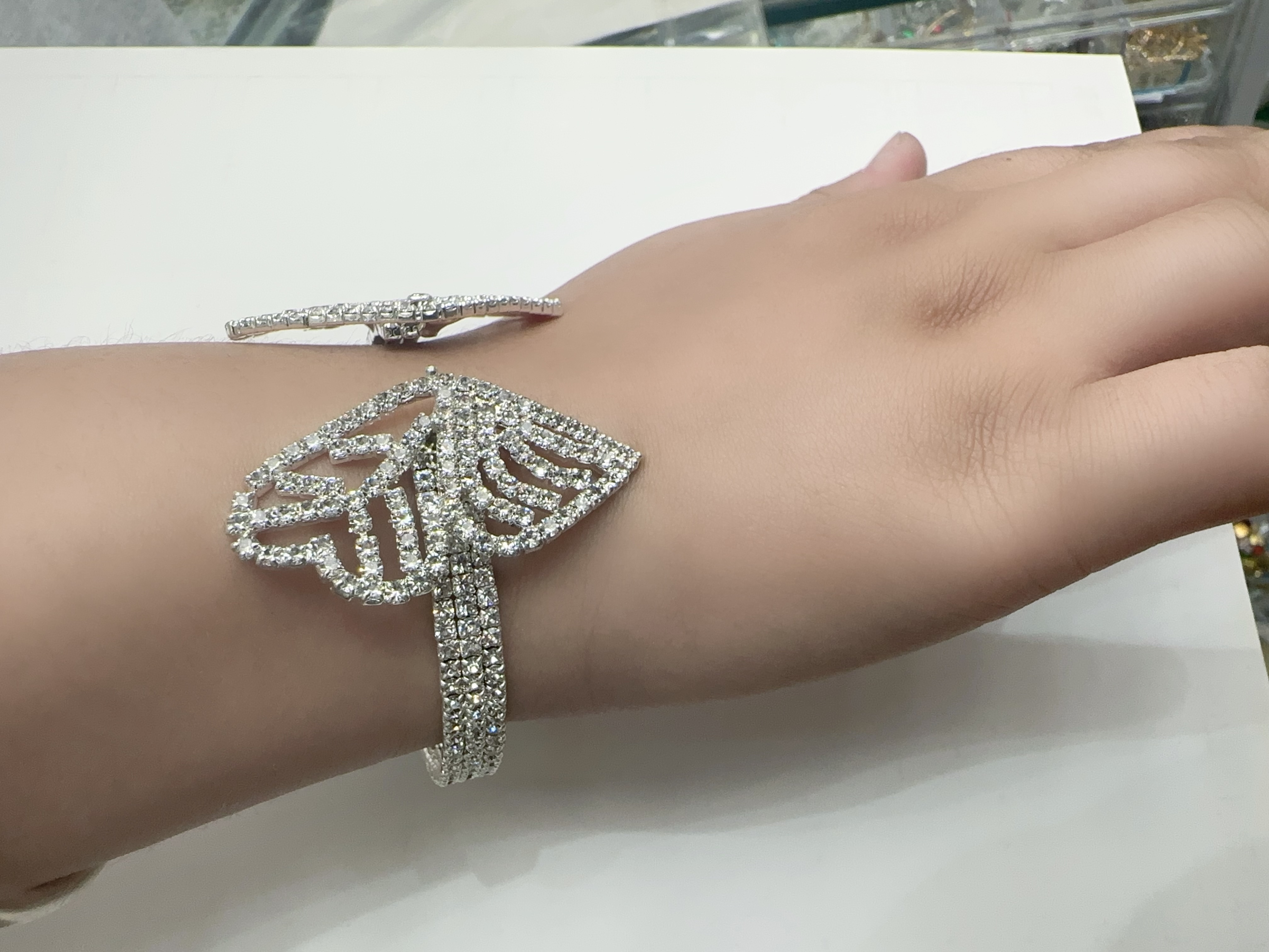 Classic full-diamond, personalized open bracelet with butterfly multi-row diamonds detail image 5