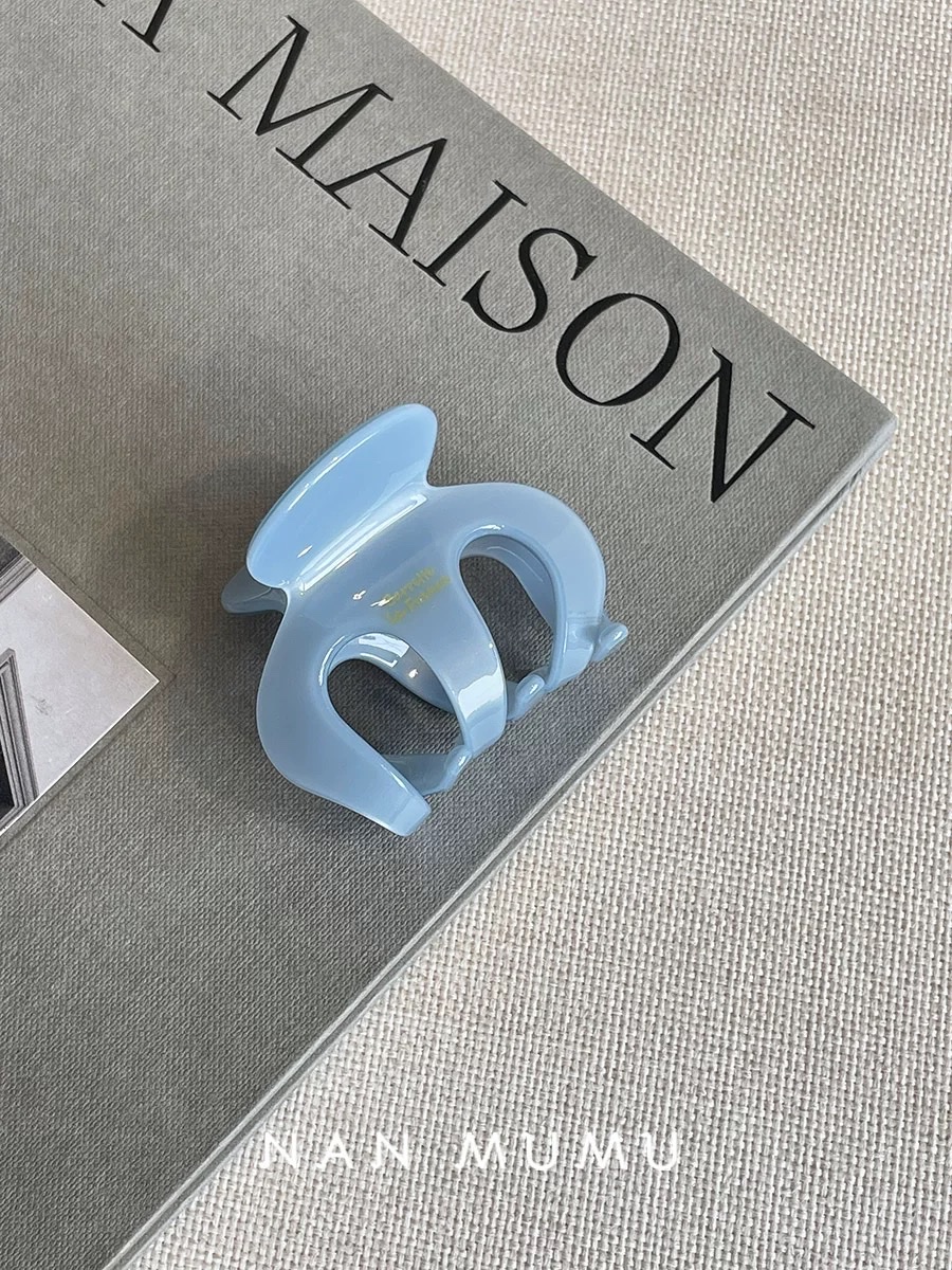 Korean france pumpkin grab clip, small acetate hair clip, updo, semi-tie, high-end shark clip, mini headwear and hair accessory detail image 6