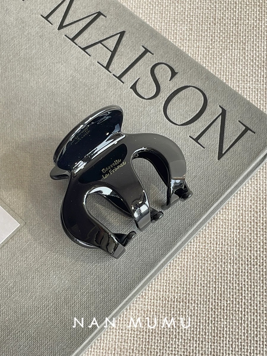 Korean france pumpkin grab clip, small acetate hair clip, updo, semi-tie, high-end shark clip, mini headwear and hair accessory detail image 5