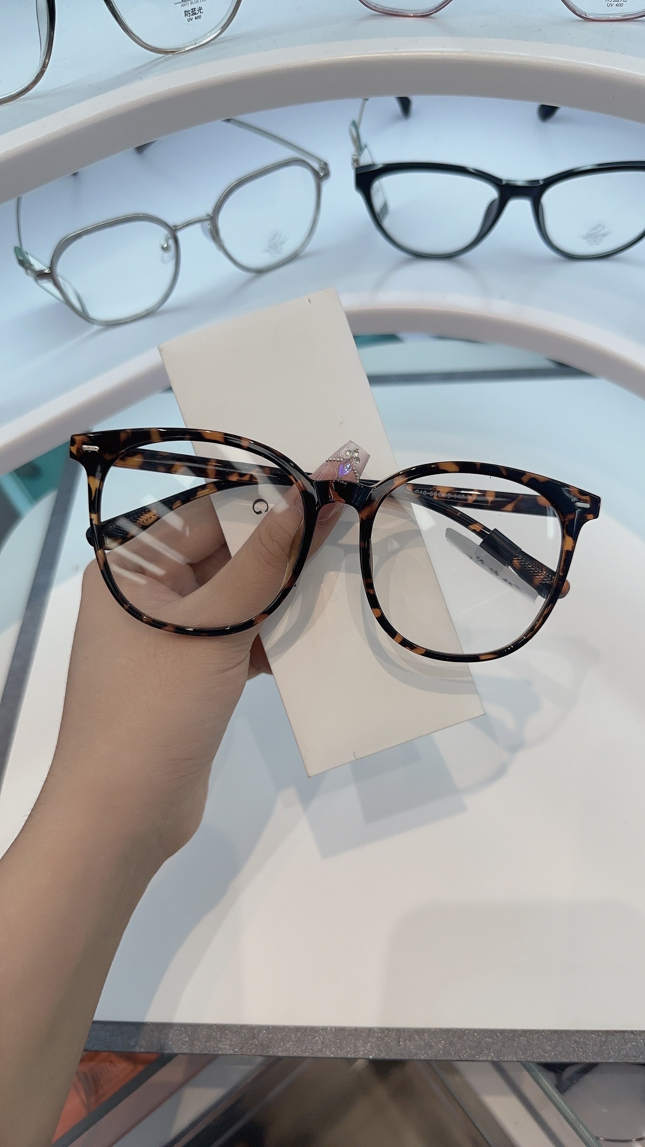 2024 Fashion leopard print, tortoiseshell frame glasses, blue light protection for eyes, large frame to show face, small frame glasses Item Picture
