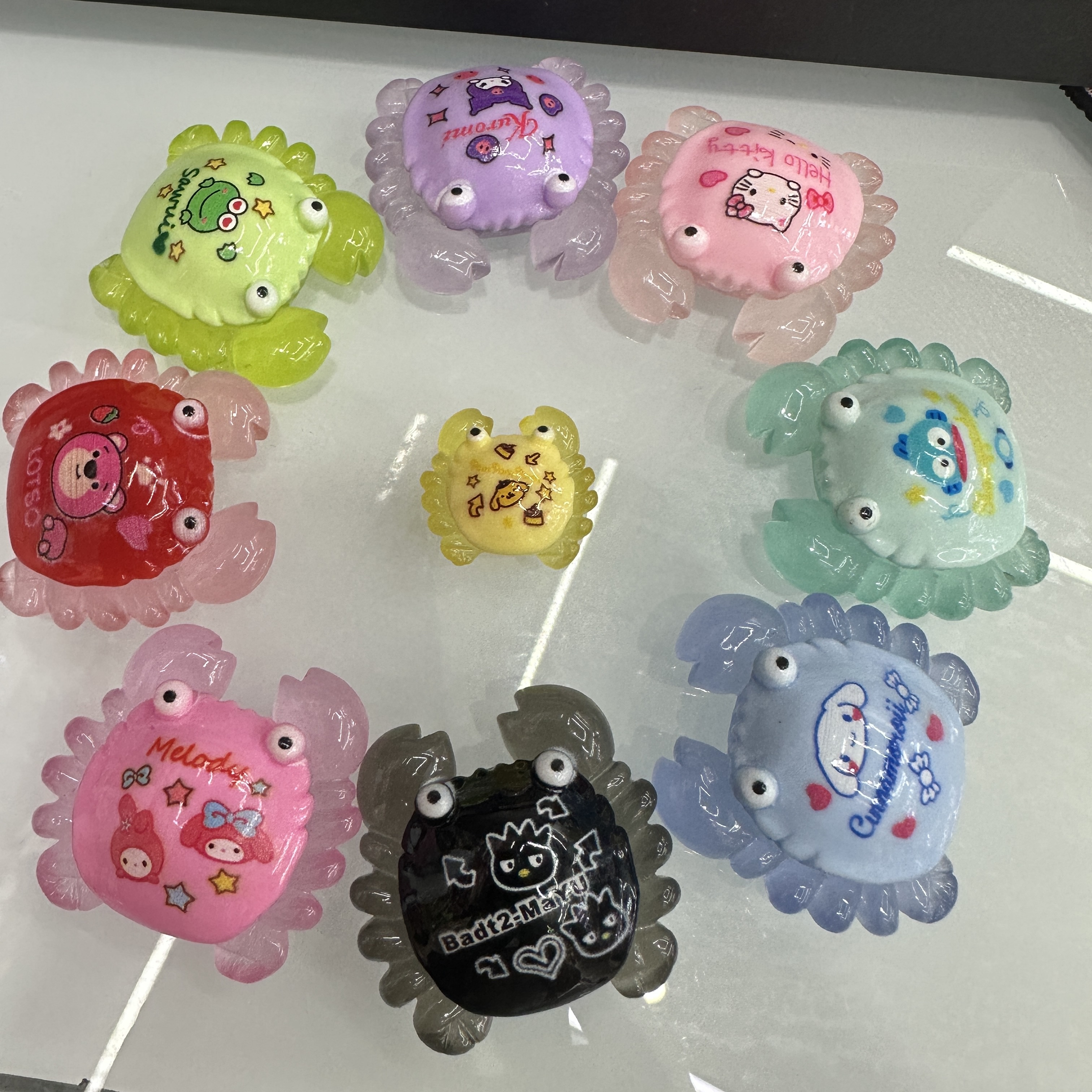 Glow-in-the-dark small crab cartoon pattern glow-in-the-dark small turtle micro-landscape toys diy cartoon glow-in-the dark action figure crab Tiktok live blind box toys details Picture