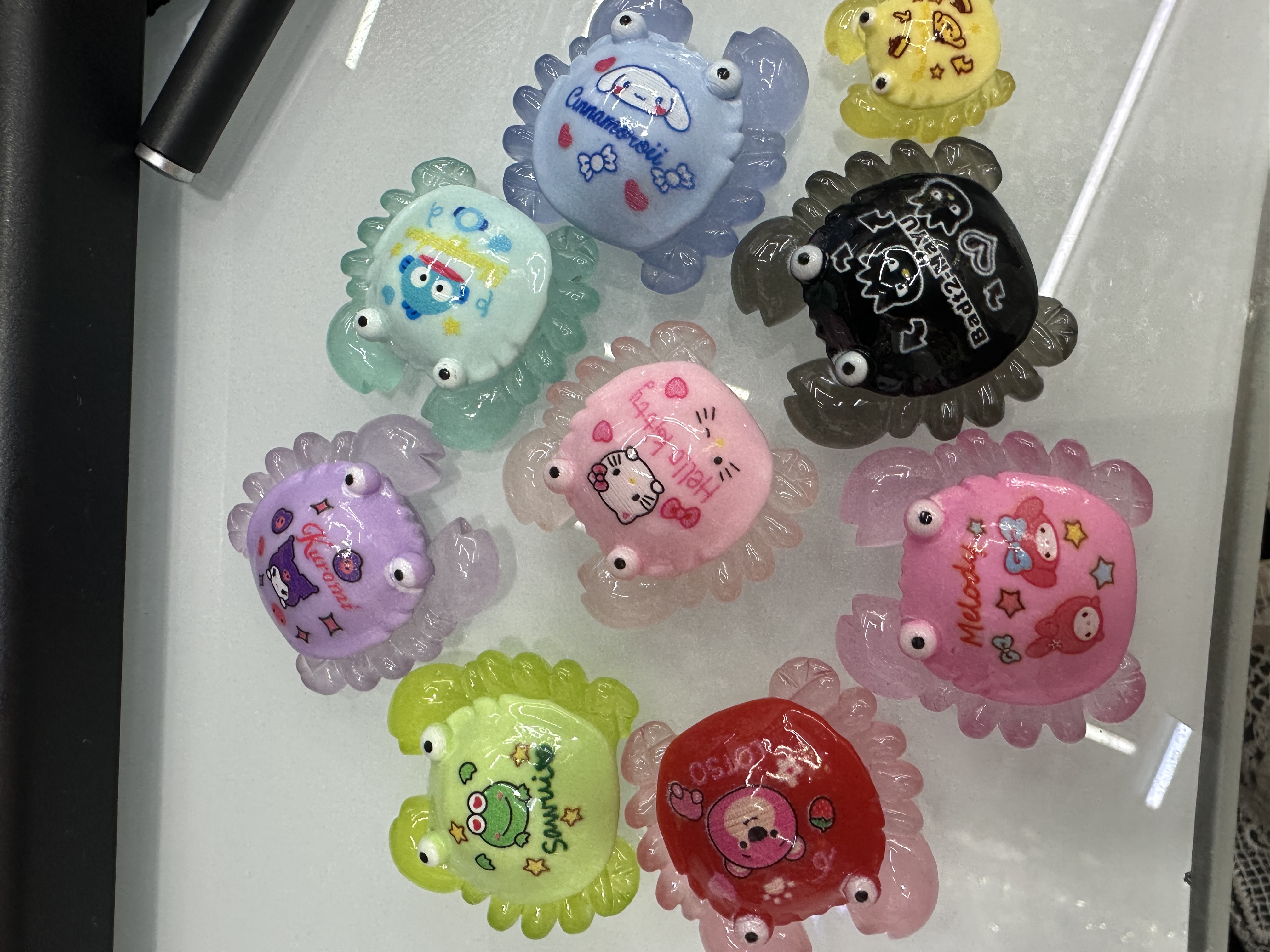 Glow-in-the-dark small crab cartoon pattern glow-in-the-dark small turtle micro-landscape toys diy cartoon glow-in-the dark action figure crab Tiktok live blind box toys full figure