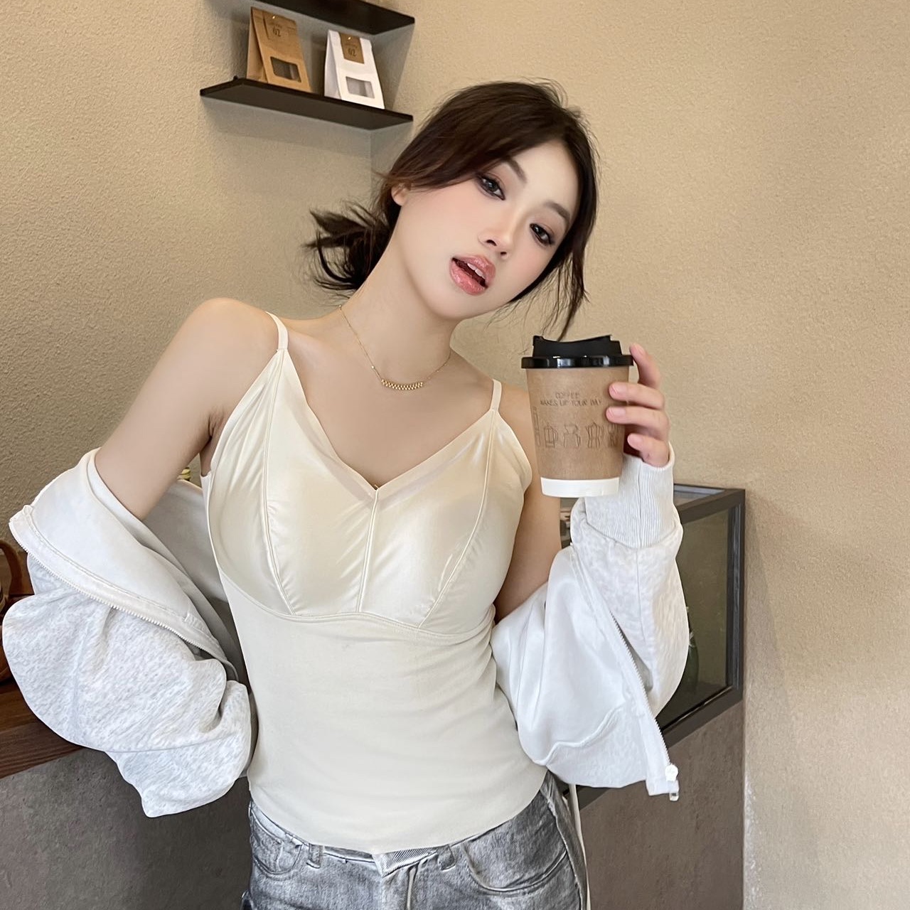 The American Empire 064# French Pearl Satin Velvet Thermal Vest Autumn And Winter New Comfortable Velvet Skin Heating Thermal Underwear