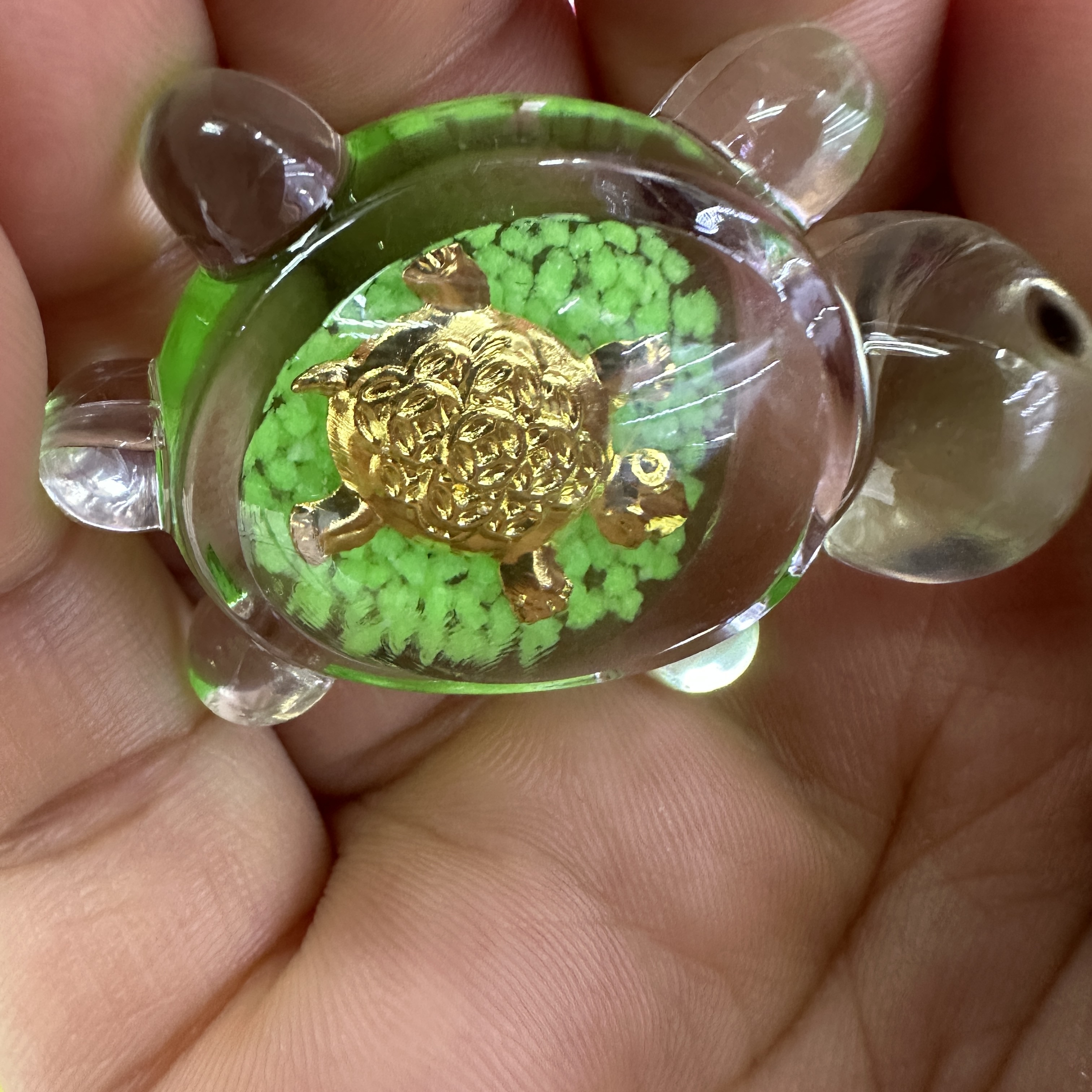 Glow-in-the-dark gold turtle glow-in-the-dark small turtle Quicksand glitter turtle Conch turtle Tiktok live burst Application Scenario