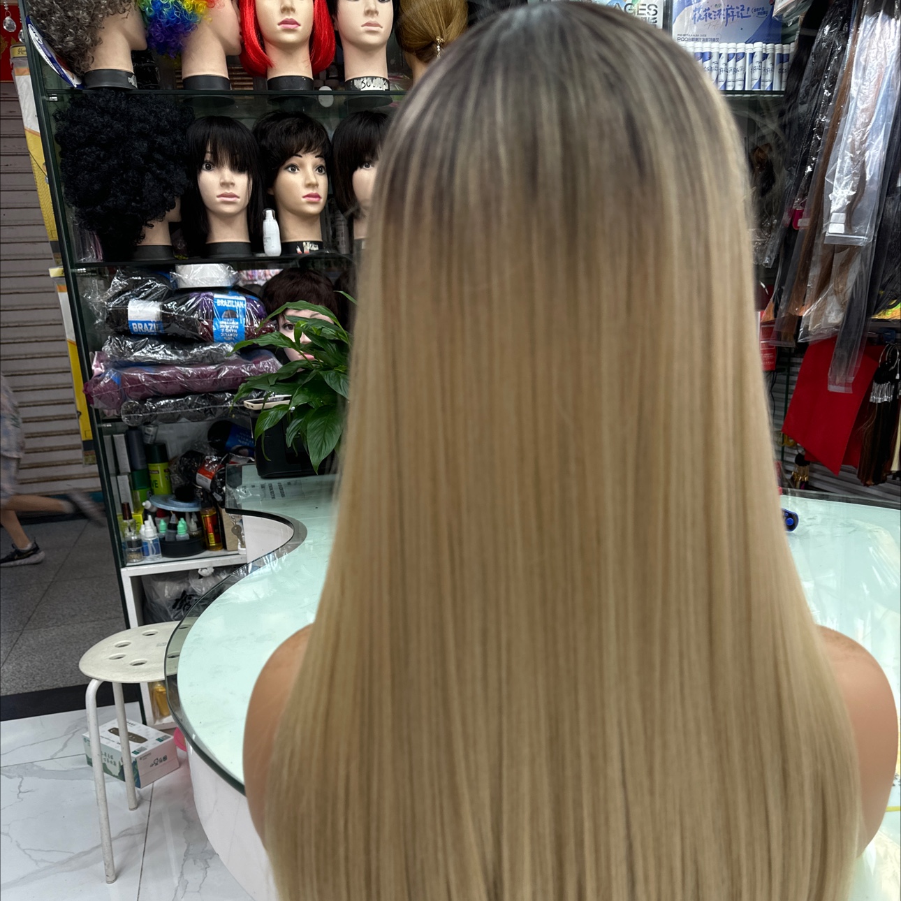 European and American style women's wig head cover, large wave cosplay head cover, fashionable braid, DIY beaded hair, realistic, natural and easy to take care of. Great Item Picture