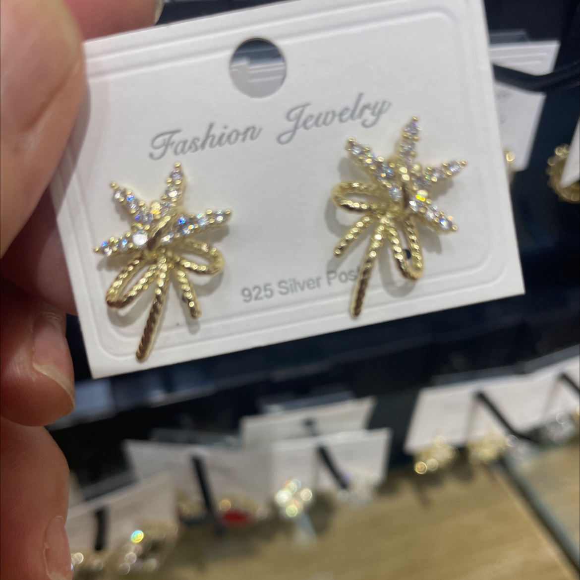 玫瑰刘亦菲黄亦玫同款蝴蝶结耳环女2024年新款耳钉耳夹高级感耳饰详情图2