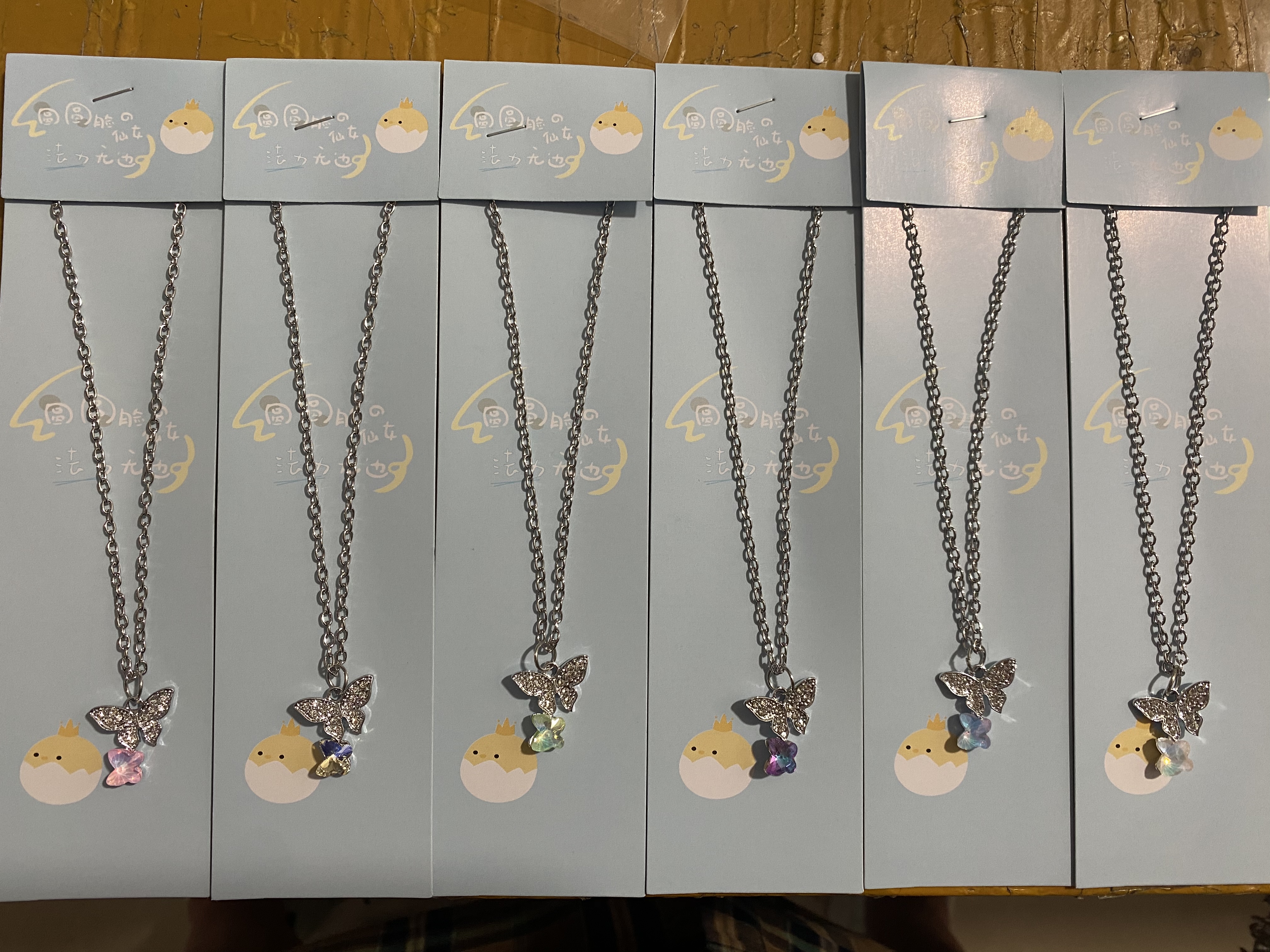 带钻的锆石项链，品种多多，质量保证，国内外都很好卖，保色较号，款式新颖白底实物图