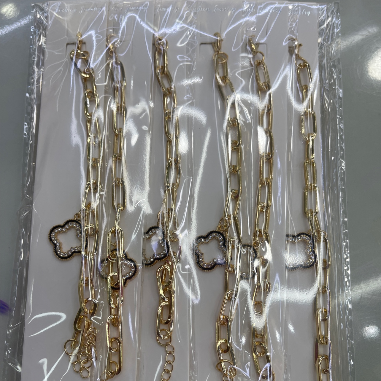 金色镶钻四叶草古巴链时尚轻奢设计女士手链网络时尚爆款详情图3