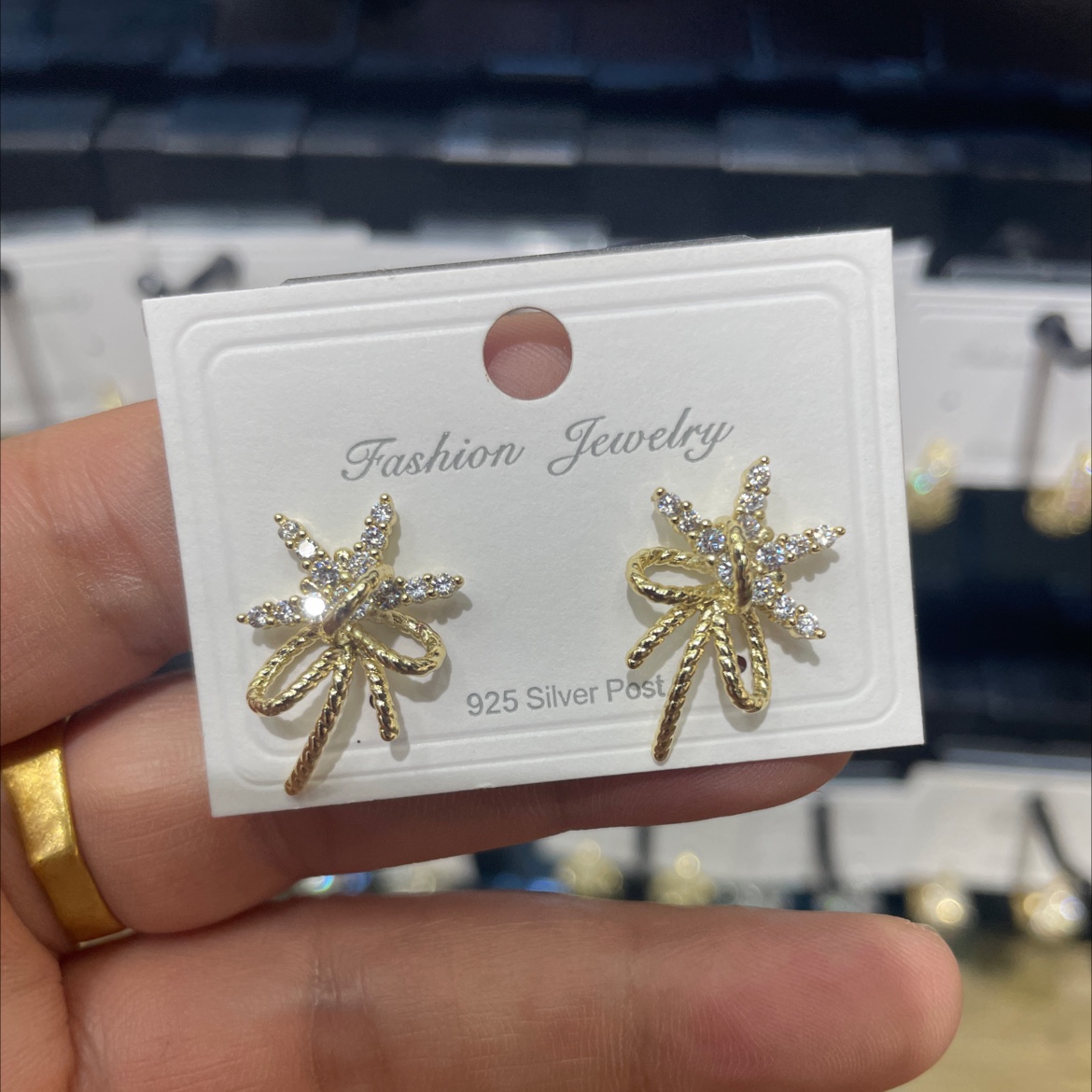 玫瑰刘亦菲黄亦玫同款蝴蝶结耳环女2024年新款耳钉耳夹高级感耳饰