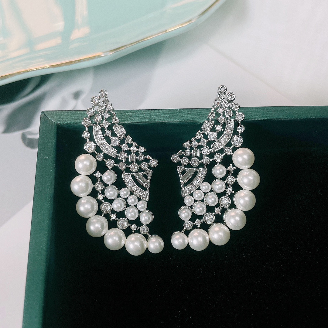 秀美一族简约百搭轻奢明星迪丽热巴同款御木本扇形珍珠耳环 银针条码价123耳饰详情图5