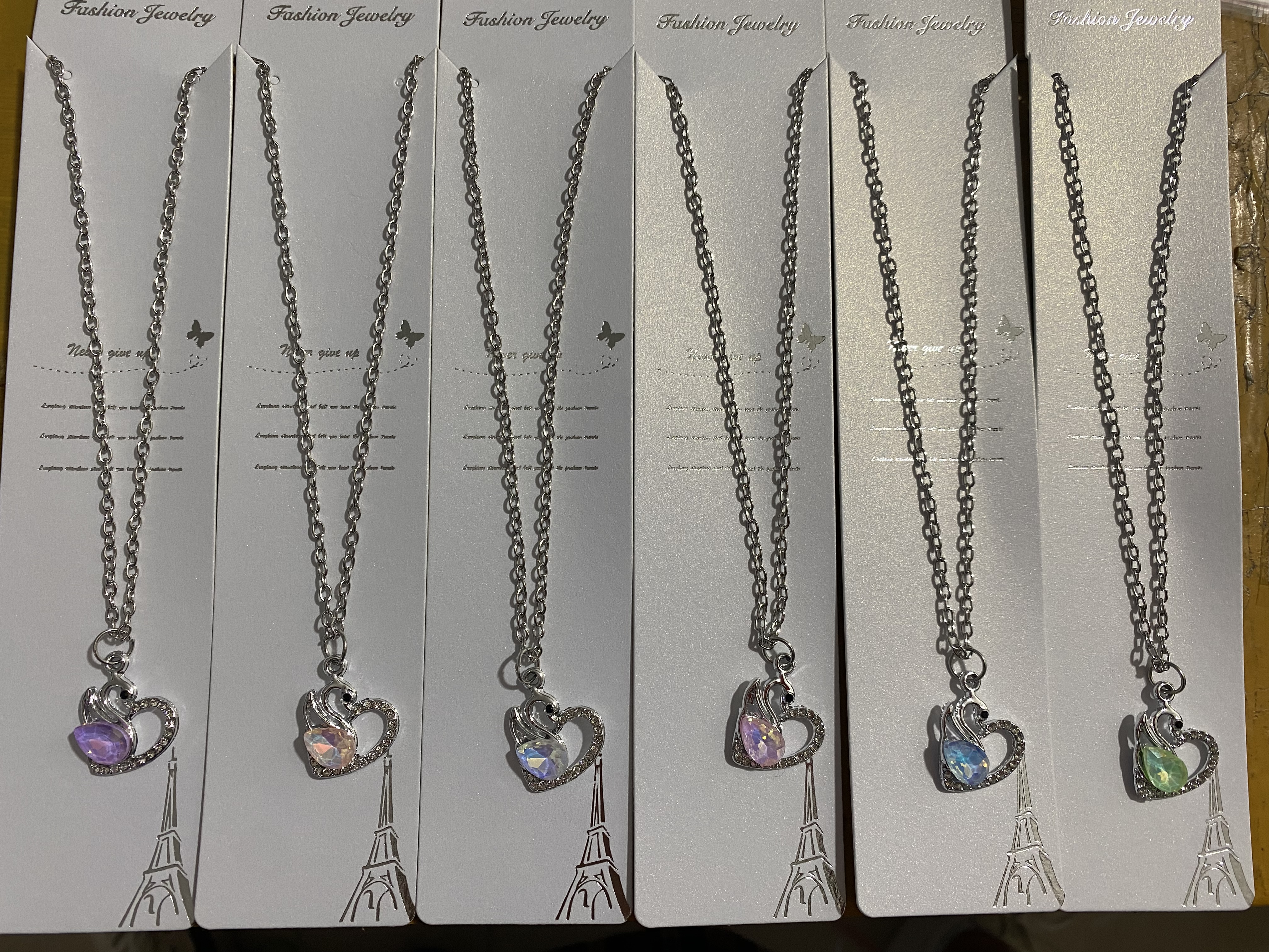 带钻的锆石项链，品种多多，质量保证，国内外都很好卖，保色较号，款式新颖详情图3