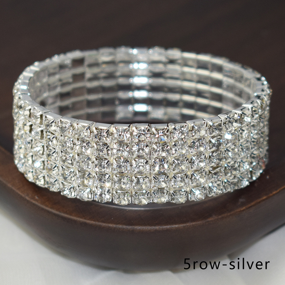 The multi-row water diamond exaggerated Internet celebrity bracelet is a simple and versatile Korean version with multiple rows of elastic bracelets Application Scenario