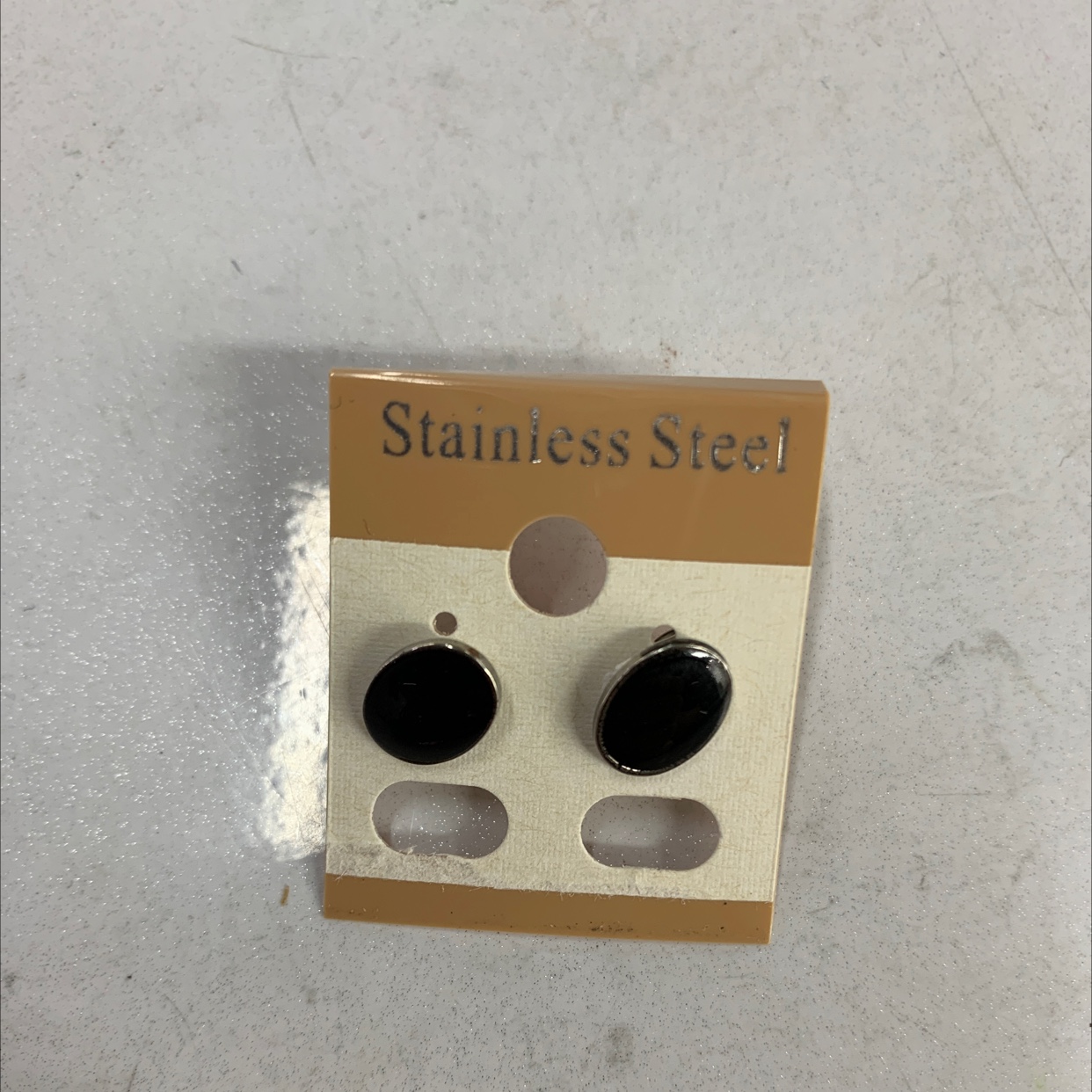 程洁不锈钢材质饰品圆形黑色滴油耳钉款式大方时尚潮流休闲耳饰详情图9