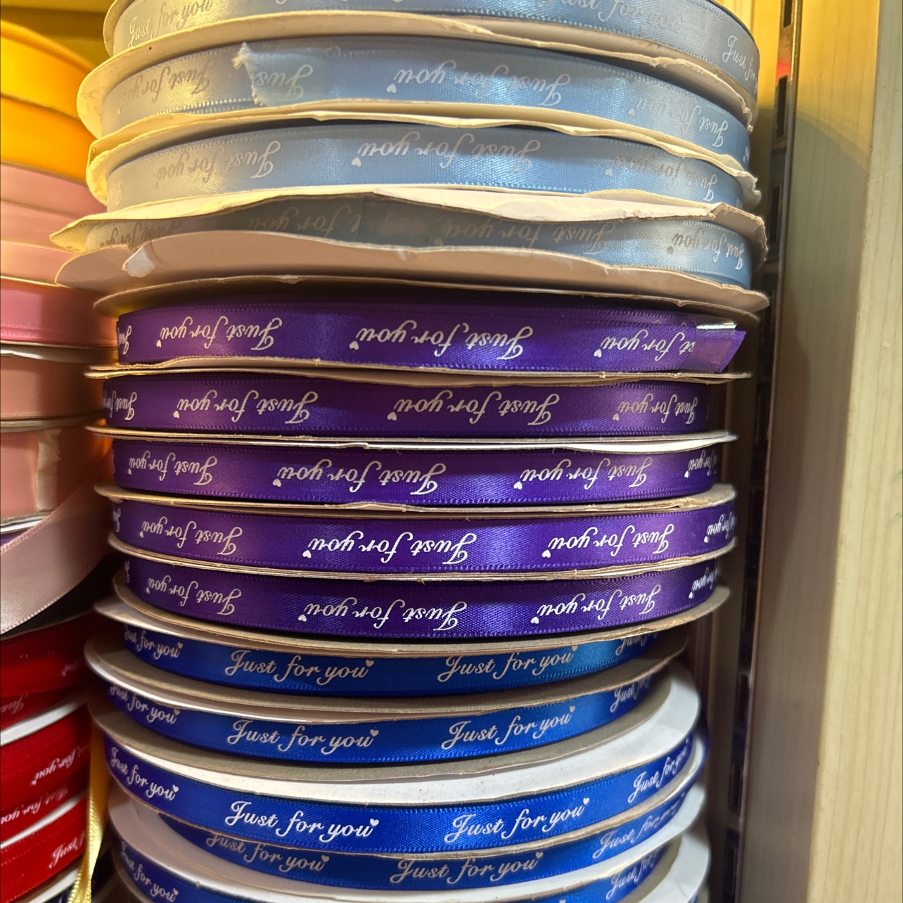 鼎尊制带涤纶带印刷产品品，多种颜色多个规格