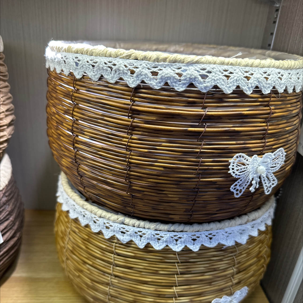 Mini home handcrafted flower basket, storage basket, flowerpot, potted plant, multi-functional storage, decoration, fashionable and practical home quality flower basket detail image 2