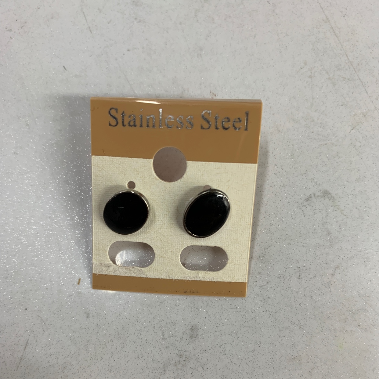 程洁不锈钢材质饰品圆形黑色滴油耳钉款式大方时尚潮流休闲耳饰详情图5