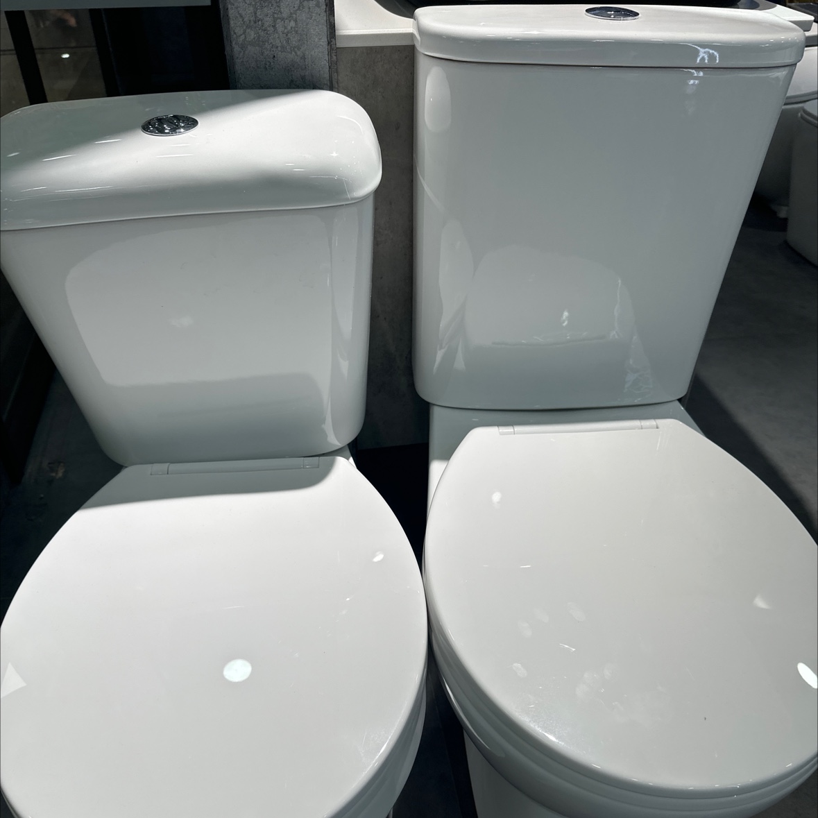 外贸静音马桶陶瓷坐便器卫生间家用一体式连体坐便器产品图