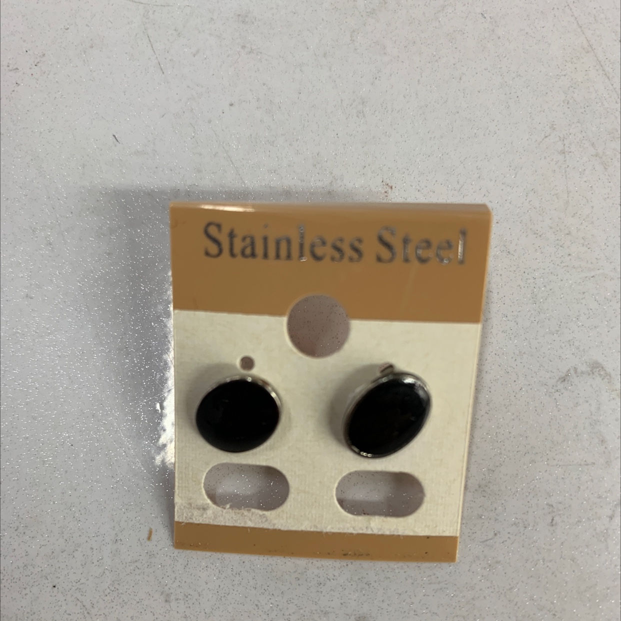 程洁不锈钢材质饰品圆形黑色滴油耳钉款式大方时尚潮流休闲耳饰详情图10