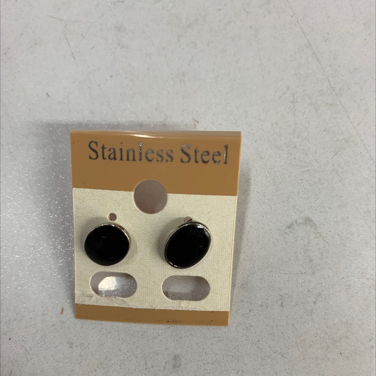 程洁不锈钢材质饰品圆形黑色滴油耳钉款式大方时尚潮流休闲耳饰详情图8