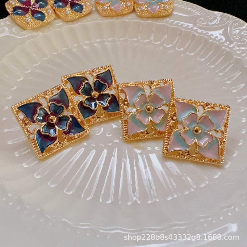 Qingdao Honggang Handicrafts Bohemian style 925 silver needle stud earrings Pearl Flower Cherry Blossom Retro court women's Accessories earrings Specification image