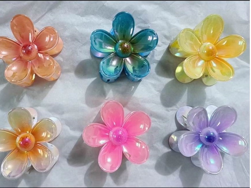 Korean-style flower claw headwear, hair accessories, frangipani, fashionable ladies' headwear, hair clips, shark clips, popular accessories, Nini accessories, candy-colored macaron-colored headwear with AB color plating Specification image