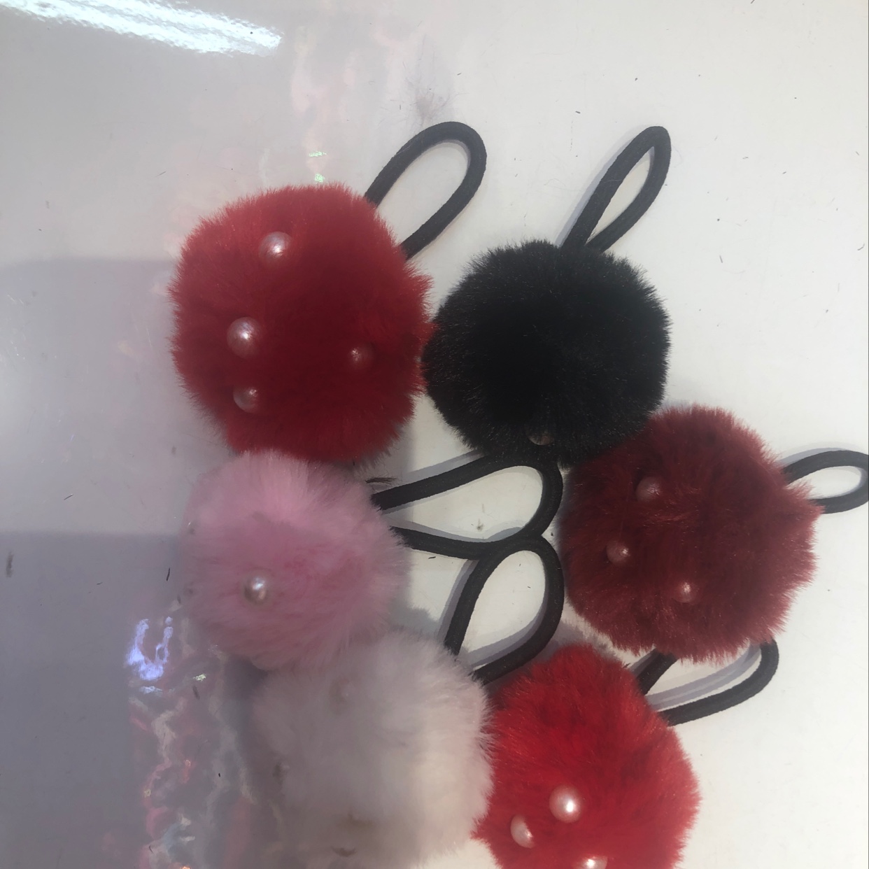 时尚珍珠毛球皮筋发饰，新潮流行儿童喜气毛䇯耸球球发饰饰品