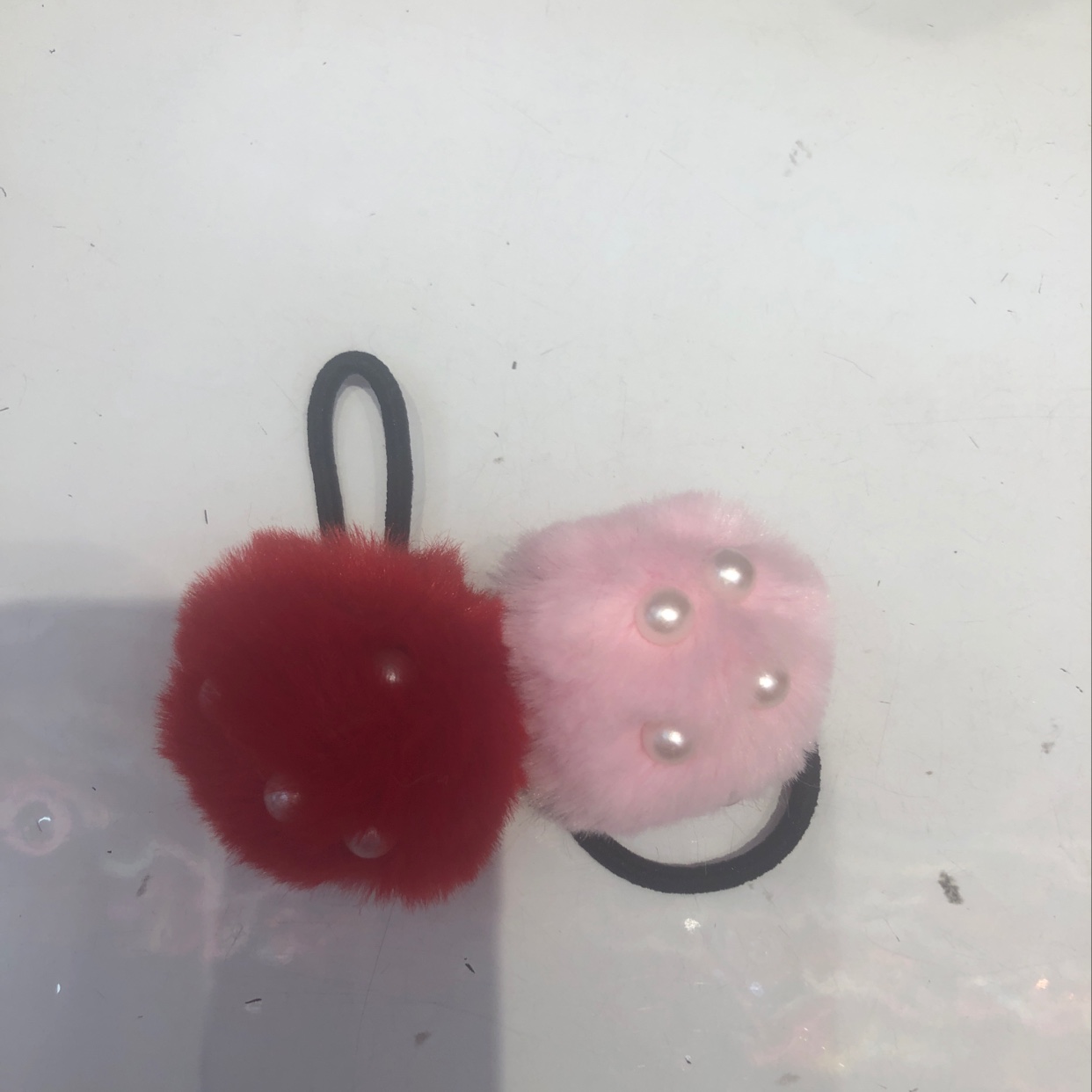 时尚珍珠毛球皮筋发饰，新潮流行儿童喜气毛䇯耸球球发饰饰品详情图3