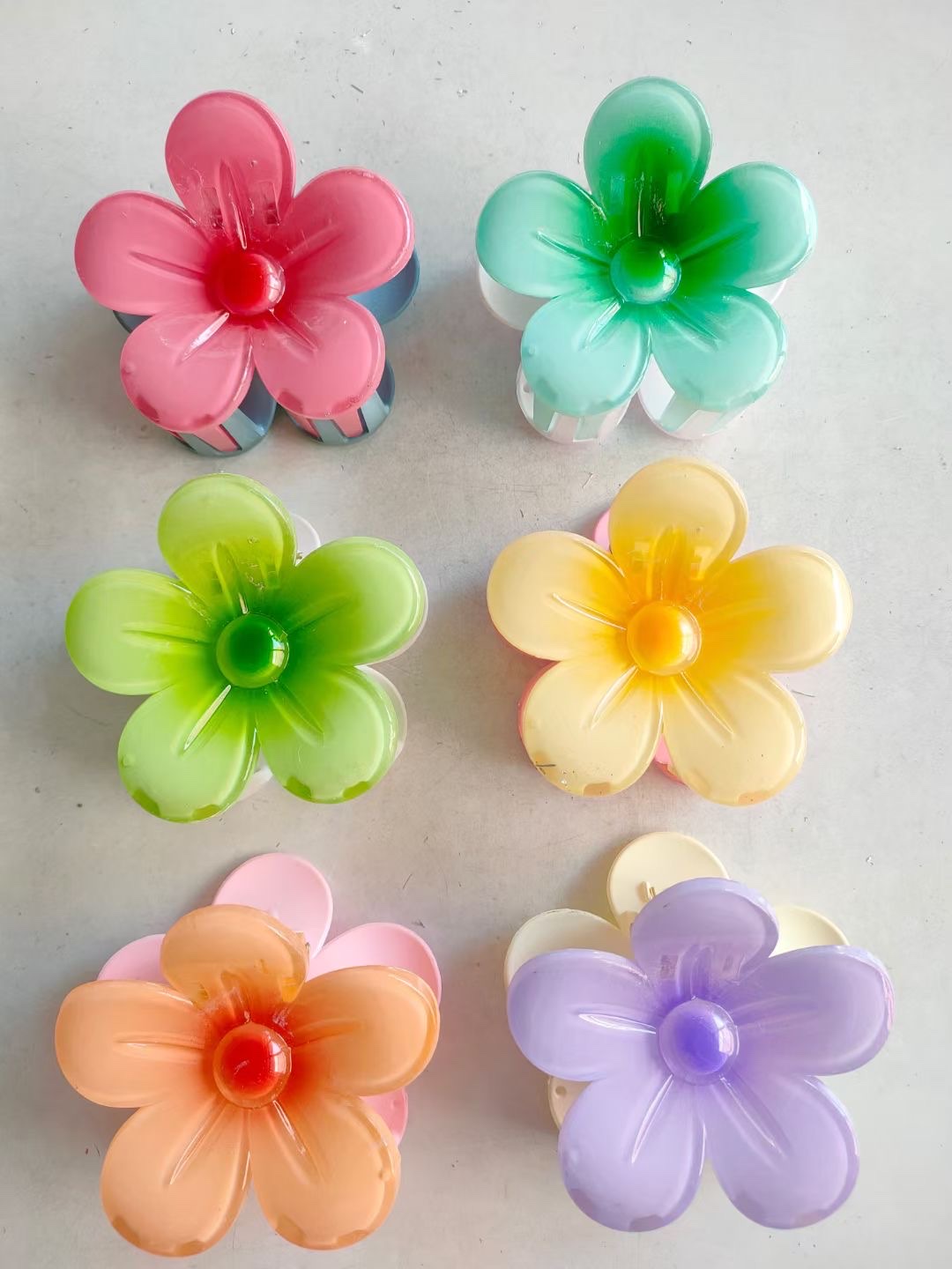 Korean-style flower claw headwear, hair accessories, frangipani, fashionable women's headwear, hair clips, shark clips, popular accessories, Nini accessories, candy-colored macaron-colored women's headwear for both sides detail image 3