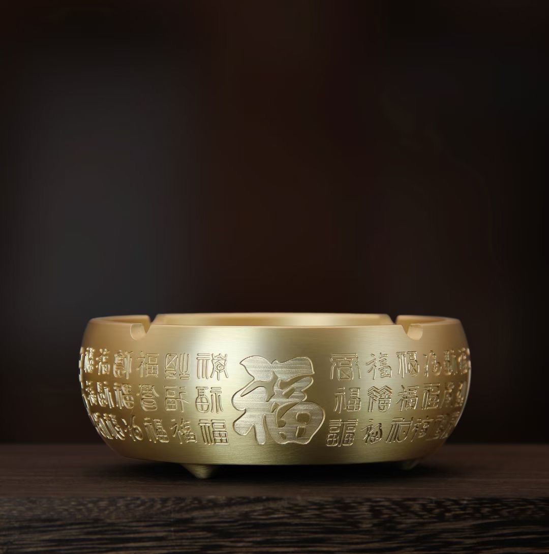 铜摆件细节图
