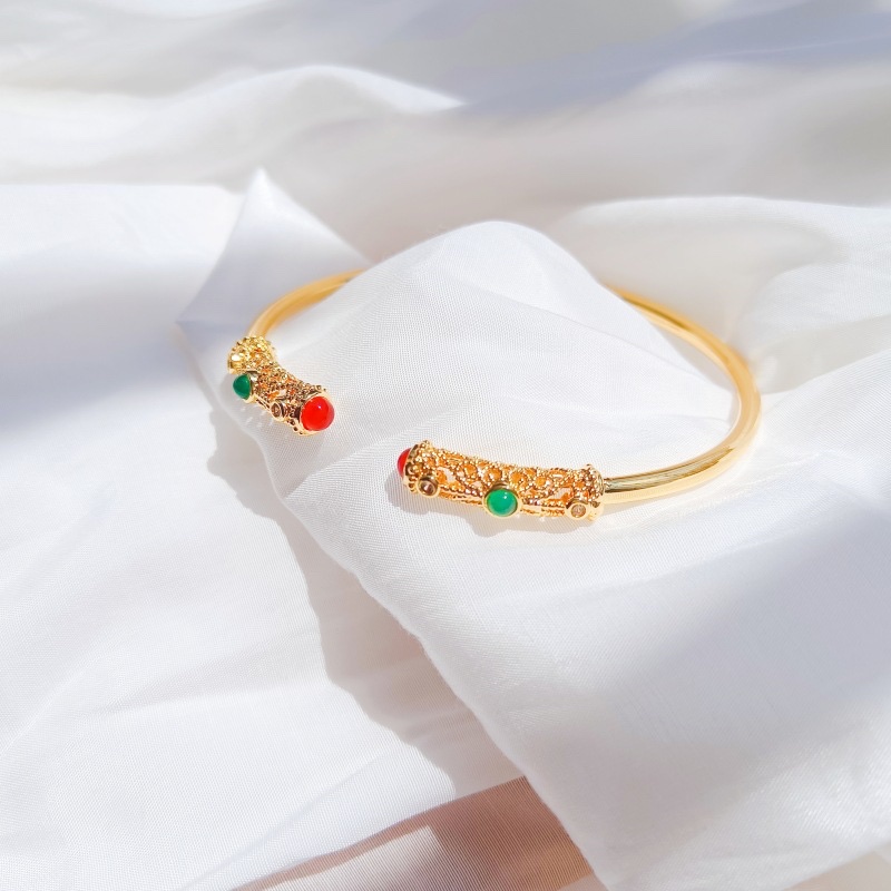 中国风镂空镶嵌天然玉髓手镯女开口鎏金玉髓手环简约优雅花丝手镯