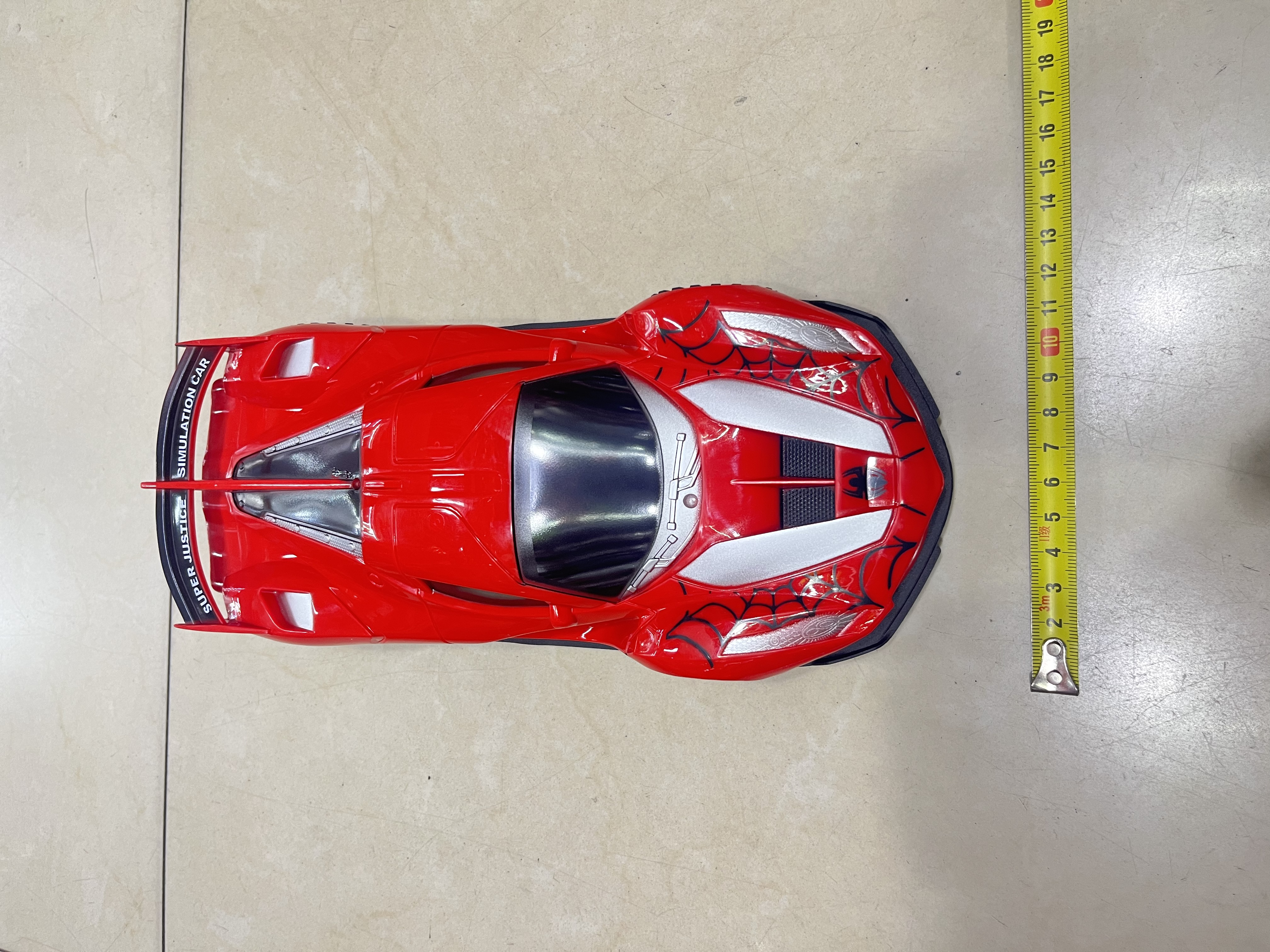 FC-001
蜘蛛网图案惯性车1:16儿童玩具玩具