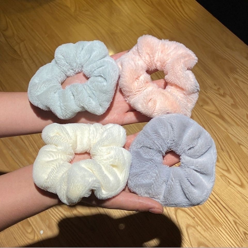 2024 Autumn/Winter rabbit fleece high-elasticity large intestine hair band simple style hair accessory hair band detail image 5