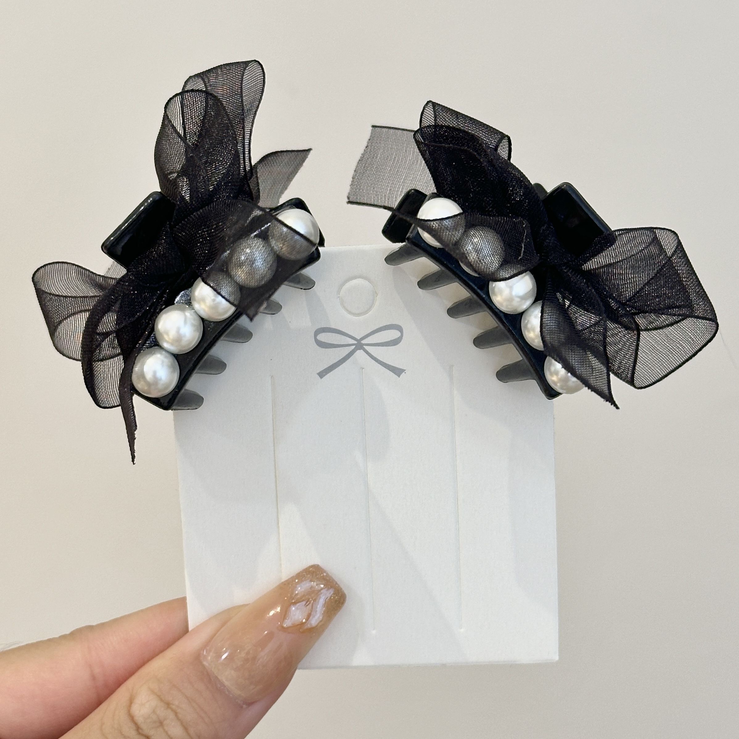 The 2024 new sweet and stylish hairpin with a bow and bangs on the side of the forehead, a popular princess hairstyle accessory detail image 8