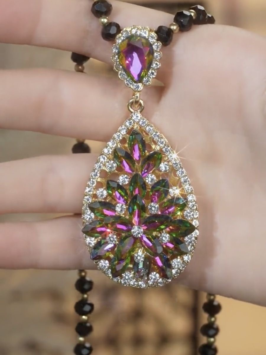 "Prosperous Era Blooming Flowers, Colorful Crystal Sweater Chain, Women's Internet Celebrity Accessory, hoodie chain Pendant, 2023 New Trendy Style, Prosperous Era Blooming Flowers, Colorful Crystal sweater Chain, Women's Internet celebrity accessory, hoodie chain Pendant, 202 style.