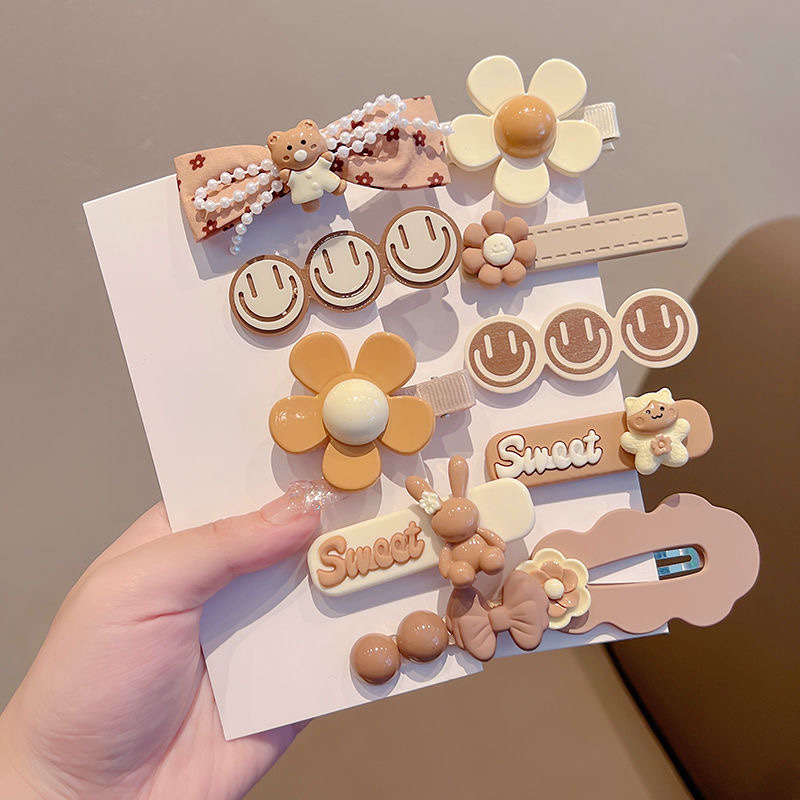 Cute cartoon coffee-colored side bangs with a broken hair clip at the back of a girl's head, a new type of seamless hairpin headwear that has become a hit detail image 8