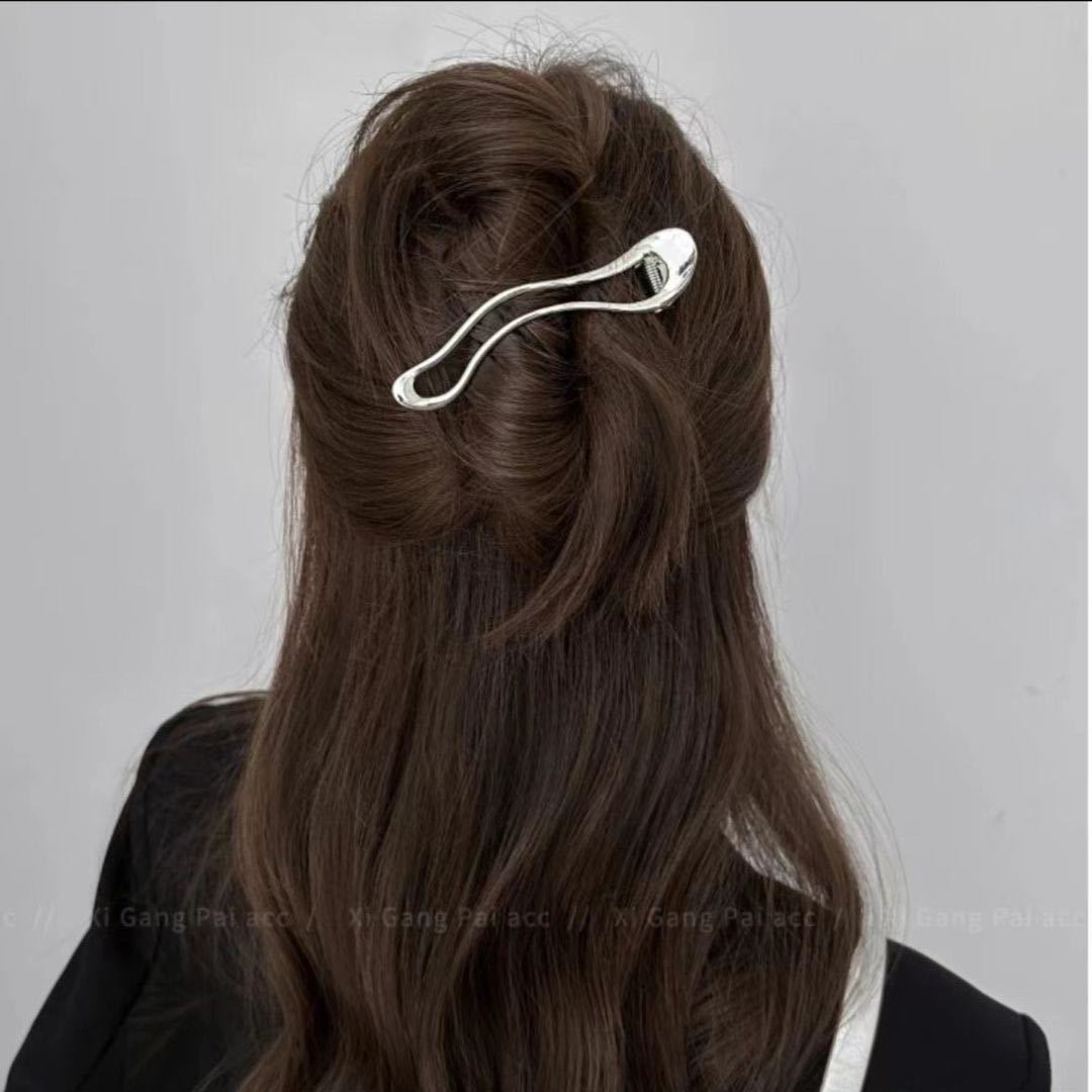 New, unique and fashionable zinc alloy hair clips, Korean-style irregular hair clips, large duckbill clips for updo at the back of the head