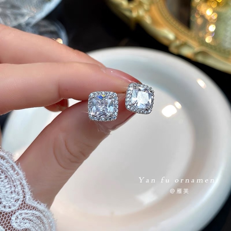 饰品/耳饰/钛钢耳钉/耳环/钛钢耳饰细节图