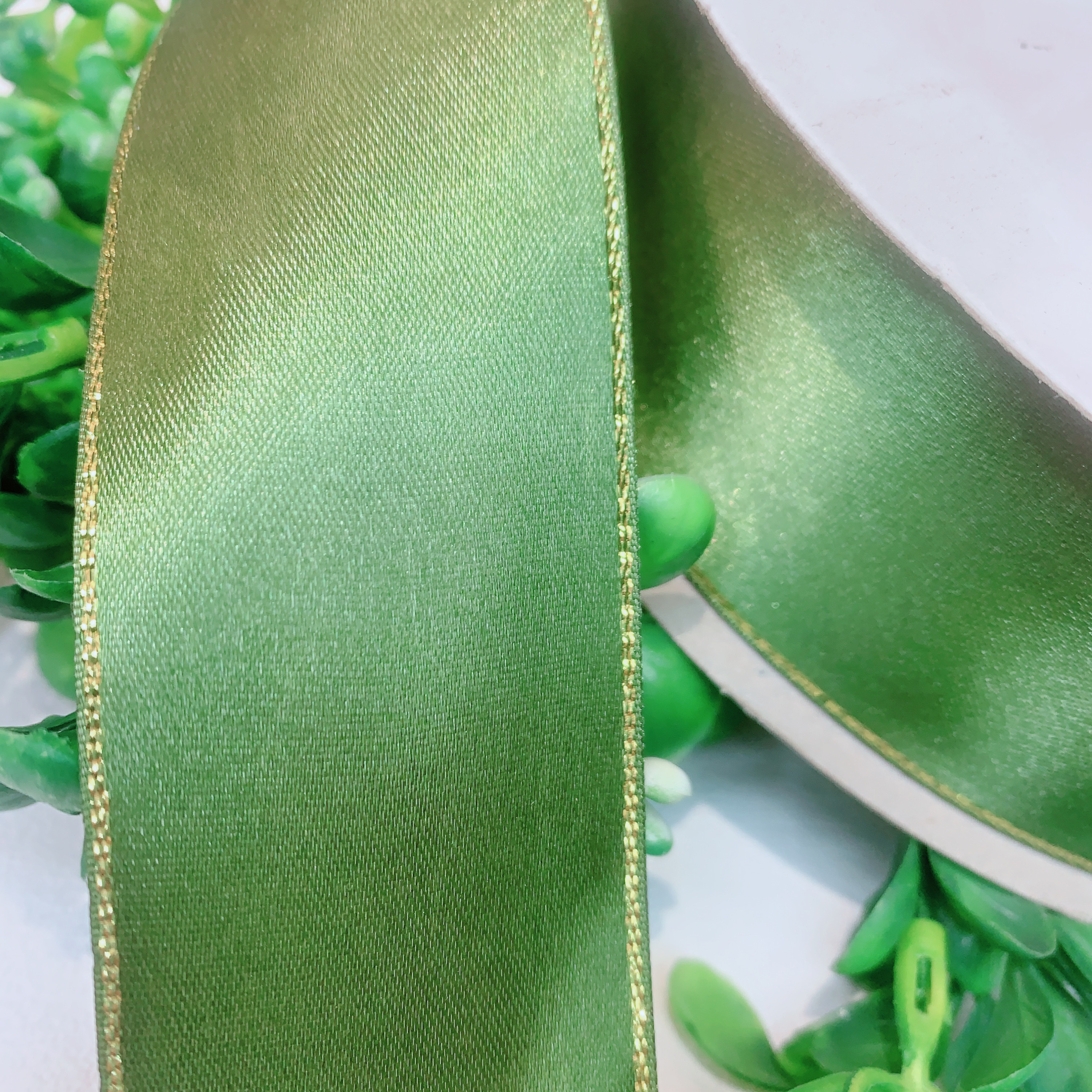 4厘米酒红色金边礼品鲜花水果丝带包装彩带蛋糕盒印字个性定制织带丝带白底实物图